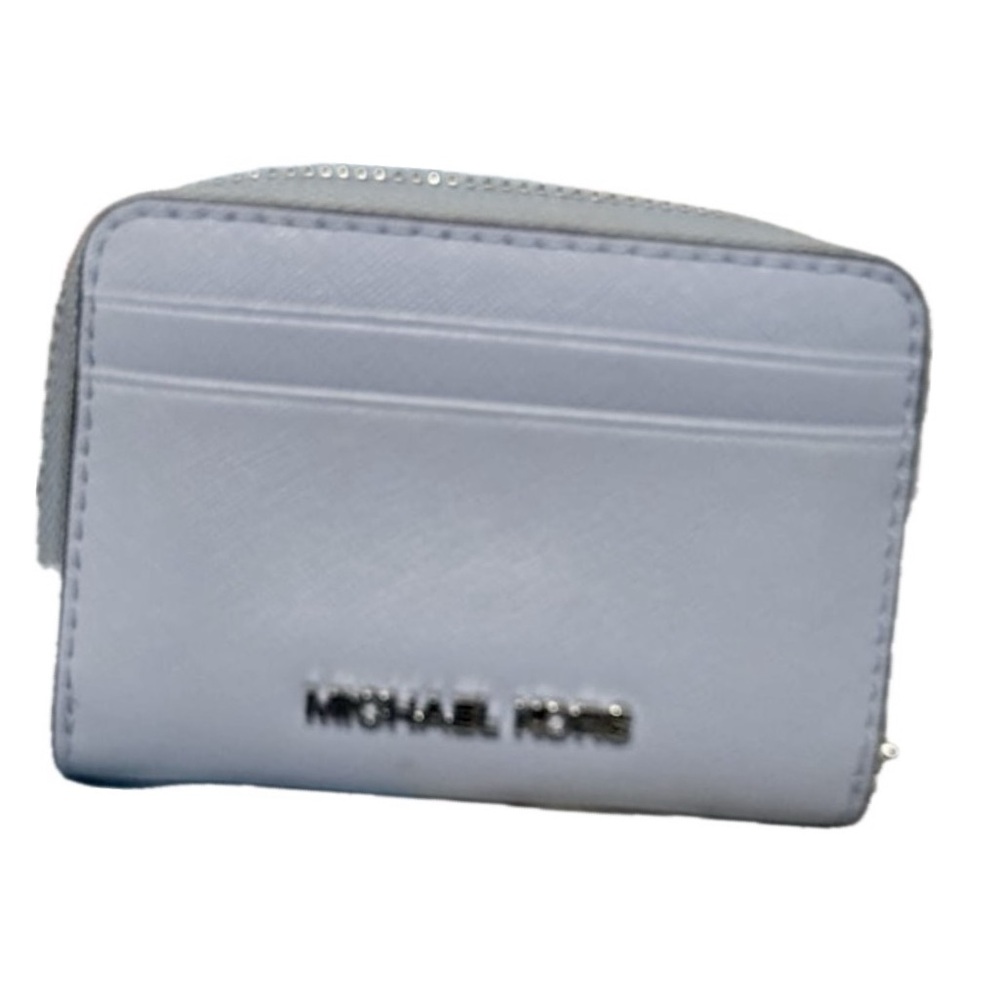 Michael Kors small wallet in excellent used condition
